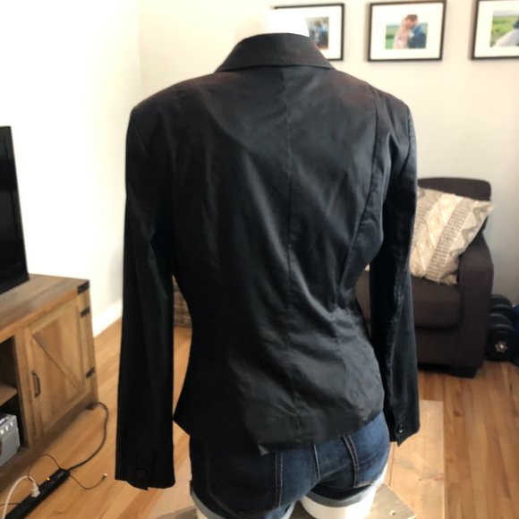H&M Used Black Blazer - Picture 4 of 9